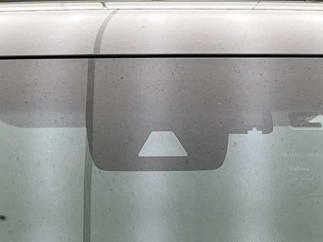 �y�g���^�Z�[�t�e�B�Z���X�z���s���ɑO���̎ԗ�����F�����A�Փ˂������Ȏ��͌x��ƃu���[�L�ŏՓˉ���Ɣ�Q�y�����A�V�X�g�B�����S�Ƀh���C�u�����y���݂��������܂��B