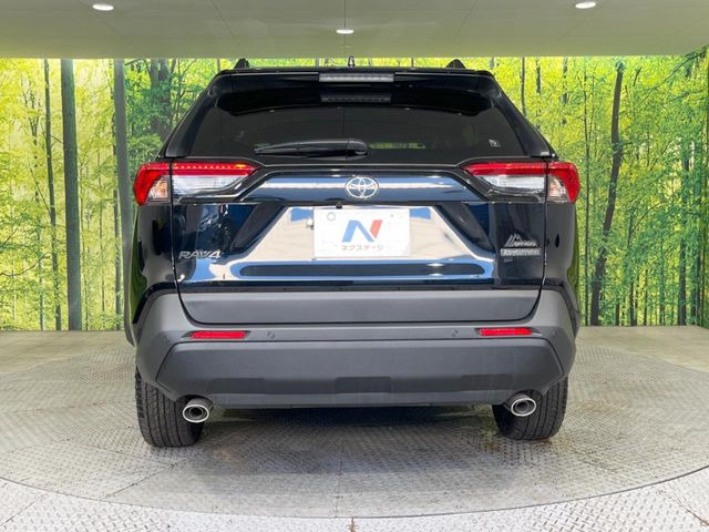 安心の最長10年・走行無制限保証(有償)をご用意。保証内容も充実はもちろん、無料点検&オイル交換や、年中無休の全国・24時間ロードサービスも付帯されておりますのでご安心下さい。