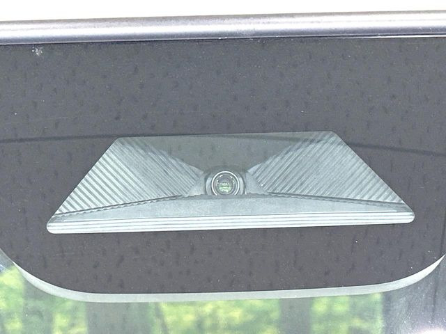 �y�z���_�Z���V���O�z���s���ɑO���̎ԗ�����F�����A�Փ˂������Ȏ��͌x��ƃu���[�L�ŏՓˉ���Ɣ�Q�y�����A�V�X�g�B�����S�Ƀh���C�u�����y���݂��������܂��B