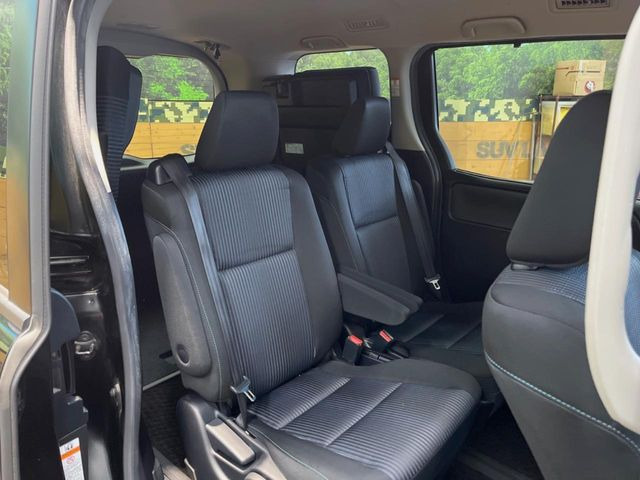 ���ڒ����̓E�H�[�N�X���[�ƂȂ��Ă���܂��B���ڂƎO��ڂ̈ړ�����~�肪�Ƃ��Ă��y�ɂȂ�̂ŁA���~��̍ۂ��X�g���X�������邱�Ƃ͂���܂����