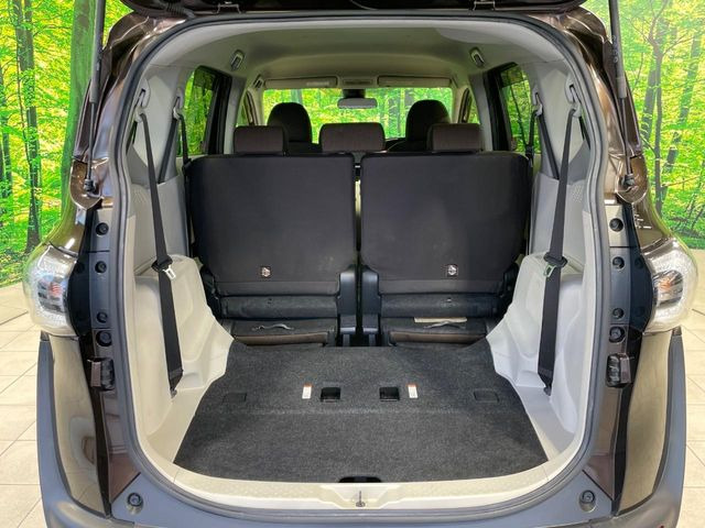 ���i�̂���������ʋ΁A���}���ɏ\���ȉ׎��X�y�[�X���m�ۂ��Ă���܂��B�Z�J���h�V�[�g��|���ƁA�傫�ȉו��̐ύڂ��\�ł���