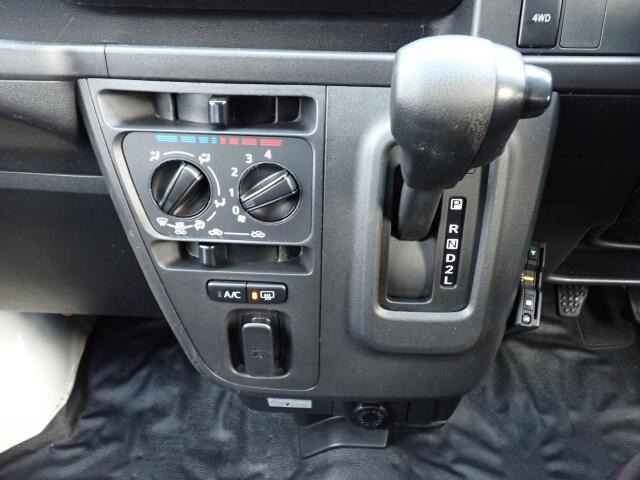 �V�t�g�ƃG�A�R���ł��B�_�C�������̃}�j���A���G�A�R���ɂȂ�܂��B�V���v���Ŏg���₷��!