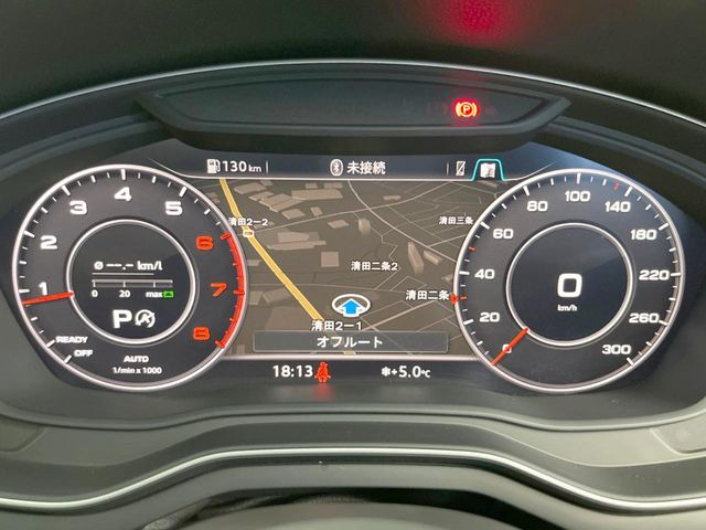 ���o�[�`�����R�b�N�s�b�g:�S�̂��t���p�l���ƂȂ��Ă����i�I�ȃ��[�^�[�p�l���B�ʏ�̃X�s�[�h���[�^�[�Ƃ��Ă̋@�\�͂������A�i�r�E�I�[�f�B�I�@�\�̊m�F�E������ł��A�^�]�ɏW�����₷���Ȃ��Ă���܂��B