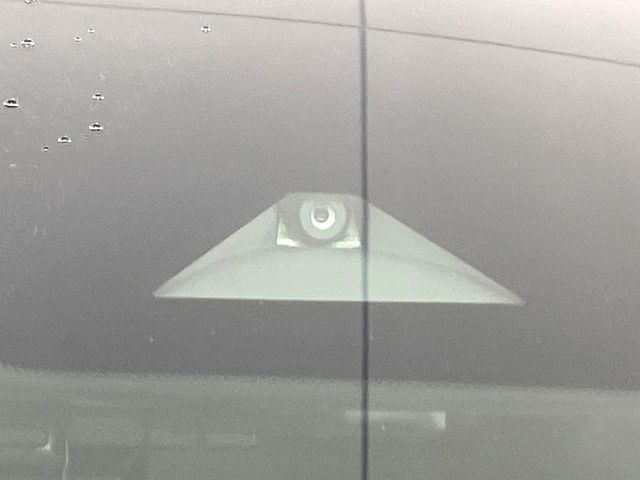 �y�C���e���W�F���g�G�}�[�W�F���V�[�u���[�L�z�t�����g�J�����őO���̎ԗ�����s�҂����m�B�Փ˂������Ȏ��͏Փ˔�Q�y���u���[�L���쓮�A�Փˉ�����T�|�[�g�B�����S�Ƀh���C�u�����y���݂��������܂��B