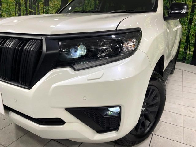 �yLED�w�b�h���C�g�z���V����ԑ��s�����ǍD�Ȏ��E���m�ۂ����S���ĉ^�]�ł��鍂�P�xLED�w�b�h���C�g�𑕔�!�_�����x�������A����d�͂��}�����Ă��܂��B