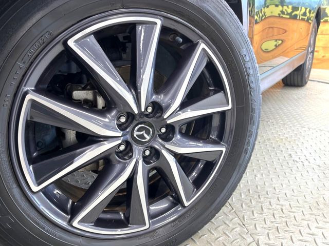 �y����19�C���`�A���~�z�C�[���z�O�ςɃ}�b�`���������A���~�z�C�[���𑕒����Ă���܂��B�e��ЊO�A���~�z�C�[����A�X�^�b�h���X�^�C�����戵�����Ă���܂��B���񂲑��k����������