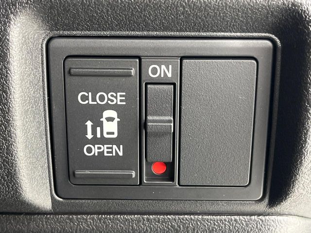 �y�p���[�X���C�h�h�A�z�X�}�[�g�L�[��^�]�Ȃ̃X�C�b�`�ŃX���C�h�h�A�̊J���\���d��������͂����ăh�A���J����K�v�������A���������q�l�ł��A�d���ו��������Ă��鎞�����N�ɊJ���߂ł��܂���