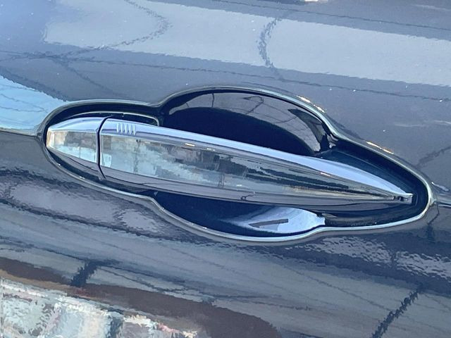 ���R���t�H�[�g�A�N�Z�X(�X�}�[�g�G���g���[�V�X�e��):�L�[���������Ă��邾���ŊJ���E�{������G���W���X�^�[�g�܂ő���\!