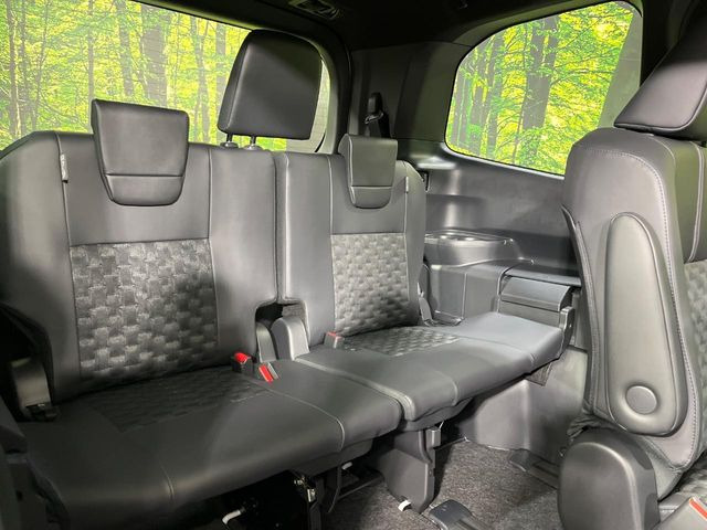 3��ڃV�[�g�͂�������ԗǍD����l�ł��������ƍ����Ē����܂��̂ŁA��l���ł̂��o���������N���N�ł��􂲉Ƒ��ŁA�C�̒m�ꂽ���ԂŁA�h���C�u�ɍs���̂��y���݂ł��ˁ�