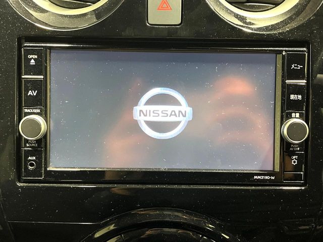 �y�����i�r�z�l�C�̏����i�r�𑕔��B�I�[�f�B�I�@�\���[�����Ă���ABluetooth�ڑ�����΂������̃X�}�z��MP3�v���C���[�̉��y���Đ��\!�����̉^�]������Ɋy�����Ȃ�܂�!!