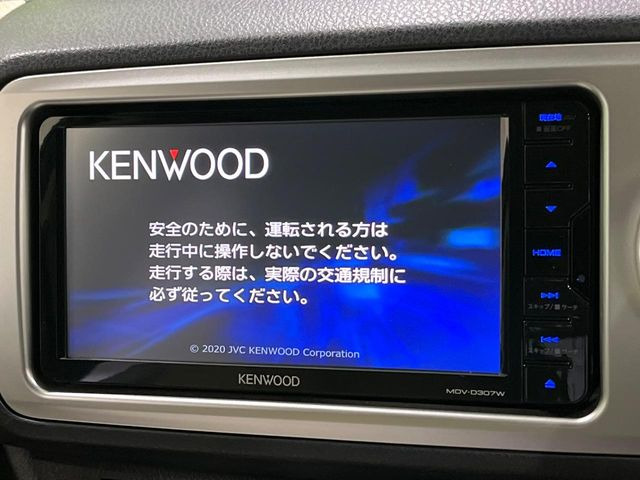 �y�����i�r�z�l�C�̏����i�r�𑕔����Ă���܂��B�i�r�̎g���₷���͂������A�I�[�f�B�I�@�\���[��!�L�����v�◷�s�͂������A�ʋ΂┃�����ȂǕ��i�̃h���C�u���y�����Ȃ�͂���