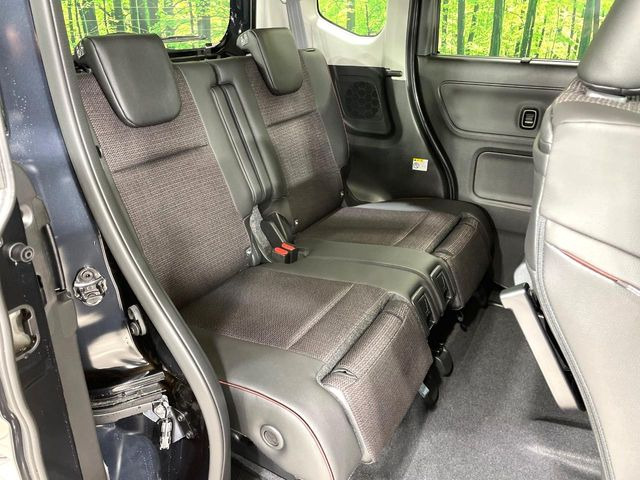 ���i���ȃI���W�i���t���A�}�b�g���I�v�V�����ɂĂ��p�ӂ��Ă���܂��B���D���ȃf�U�C����J���[�����Ԃɍ��킹�đI��ł����������Ƃ��ł��܂���