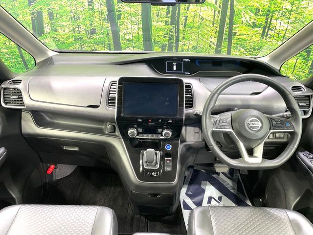 セレナ1.2 e-POWER ハイウェイスターV