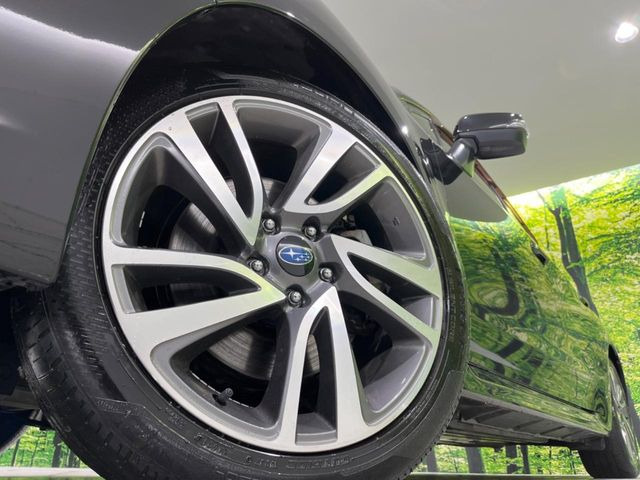 �y����18�C���`�A���~�z�C�[���z�O�ςɃ}�b�`���������A���~�z�C�[���𑕒����Ă���܂��B�e��ЊO�A���~�z�C�[����A�X�^�b�h���X�^�C�����戵�����Ă���܂��B���񂲑��k����������