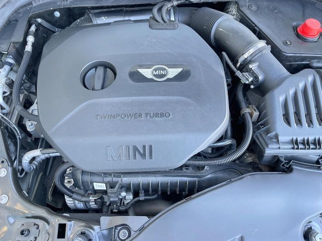 �����X�ł́A�e���[�J�[�̐�p�f�f�e�X�^�[�𓱓��B���Ǝ��i�����e�N�j�J���X�^�b�t���풓���Ă���܂��̂ŁA������̍ۂɂ����S���Ă����p���������܂��B