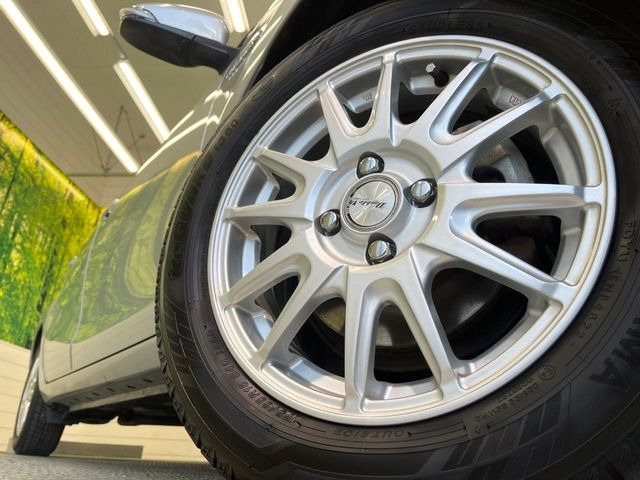 �y15�C���`�A���~�z�C�[���z�O�ςɃ}�b�`�����A���~�z�C�[���𑕒����Ă���܂��B�e��A���~�z�C�[����A�X�^�b�h���X�^�C�����戵�����Ă���܂��B���񂲑��k����������