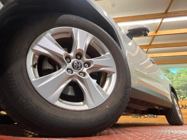 �y����17�C���`�A���~�z�C�[���z�O�ςɃ}�b�`���������A���~�z�C�[���𑕒����Ă���܂��B�e��ЊO�A���~�z�C�[����A�X�^�b�h���X�^�C�����戵�����Ă���܂��B���񂲑��k����������