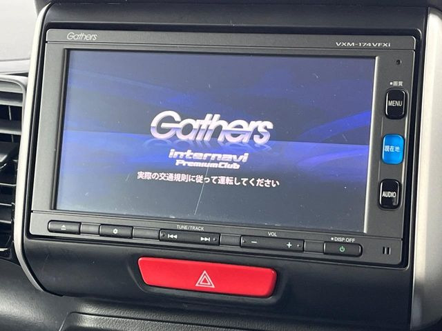 �y�����i�r�z�l�C�̏����i�r�𑕔����Ă���܂��B�i�r�̎g���₷���͂������A�I�[�f�B�I�@�\���[��!�L�����v�◷�s�͂������A�ʋ΂┃�����ȂǕ��i�̃h���C�u���y�����Ȃ�͂���