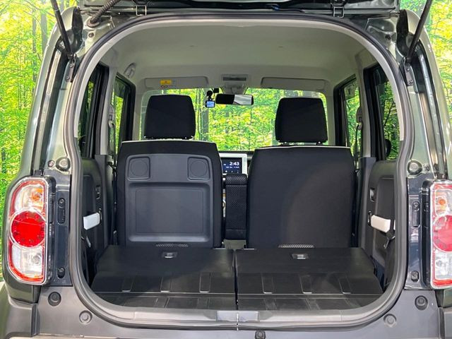 ���i�̂���������ʋ΁A���}���ɏ\���ȉ׎��X�y�[�X���m�ۂ��Ă���܂��B�Z�J���h�V�[�g��|���ƁA�傫�ȉו��̐ύڂ��\�ł���