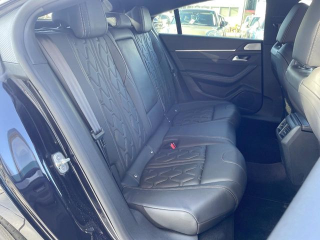 ���㕔���Ȃ��C�ɂȂ�悤�ȃL�Y�E�����ւ��蓙�A�傫�ȃ_���[�W�͂Ȃ��A�ǍD�ȏ�Ԃł��B