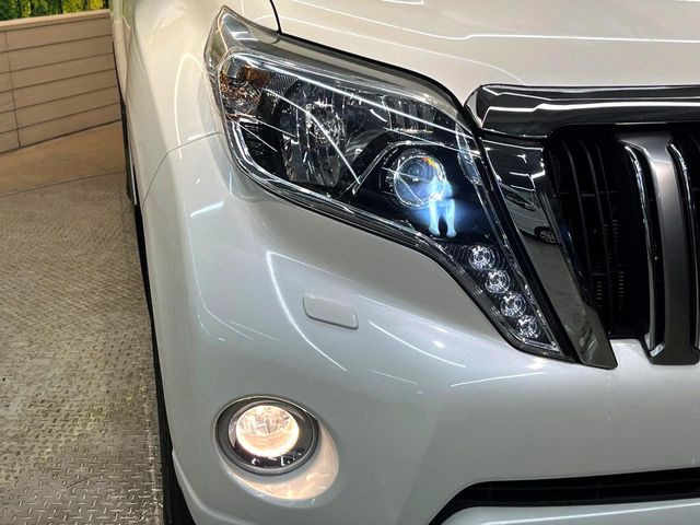 �yLED�w�b�h���C�g�z���V����ԑ��s�����ǍD�Ȏ��E���m�ۂ����S���ĉ^�]�ł��鍂�P�xLED�w�b�h���C�g�𑕔�!�_�����x�������A����d�͂��}�����Ă��܂��B