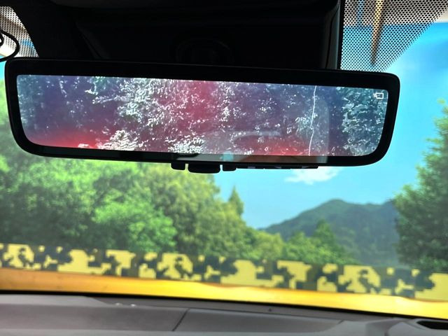 �y�f�W�^���C���i�[�~���[�z��Ȃ̑傫�ȉו��⓯��҂Ō�����m�F���Â炢���ł����S!�J�������B�e�����ԗ�����̉f�������[���~���[���ɕ\���B�N���A�Ȏ��E�ŏ󋵂̊m�F���\�ł�!