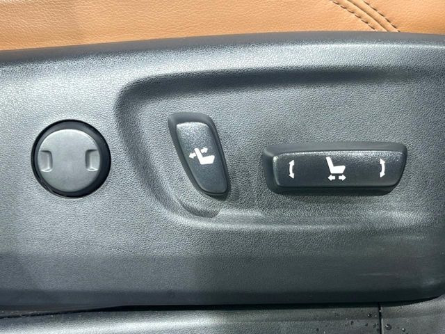 【パワーシート】スイッチ一つで簡単にシートの微調整が可能!電動だから力もいりません!快適なシートポジションにセットして、快適なドライブをお楽しみください。