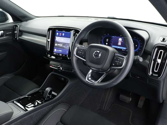 XC40アルティメット B4 AWD ダークエディション 4WD