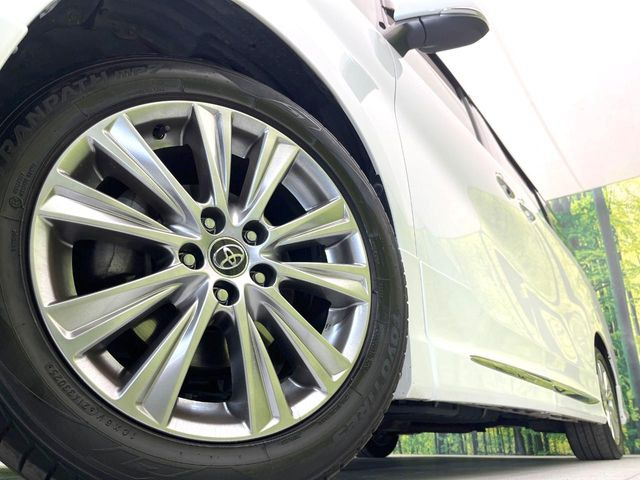 �y����18�C���`�A���~�z�C�[���z�O�ςɃ}�b�`���������A���~�z�C�[���𑕒����Ă���܂��B�e��ЊO�A���~�z�C�[����A�X�^�b�h���X�^�C�����戵�����Ă���܂��B���񂲑��k����������