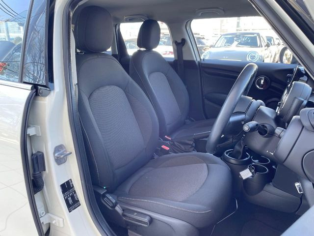 ���V�[�g�̎g�p��:�j��E�ւ�������Ȃ��A�����̒ʂ肫�ꂢ�ȏ�Ԃ��ێ����Ă���܂��B�܂��A�����N���[�j���O�E�R�[�e�B���O�����p�����������܂��B