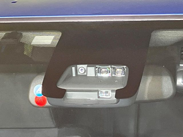 �y�g���^�Z�[�t�e�B�Z���X�z���s���ɑO���̎ԗ�����F�����A�Փ˂������Ȏ��͌x��ƃu���[�L�ŏՓˉ���Ɣ�Q�y�����A�V�X�g�B�����S�Ƀh���C�u�����y���݂��������܂��B