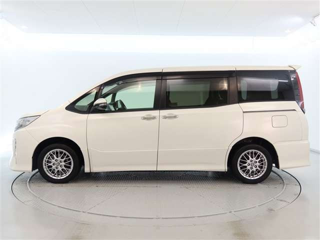 ノア1.8 ハイブリッド Si W×B II