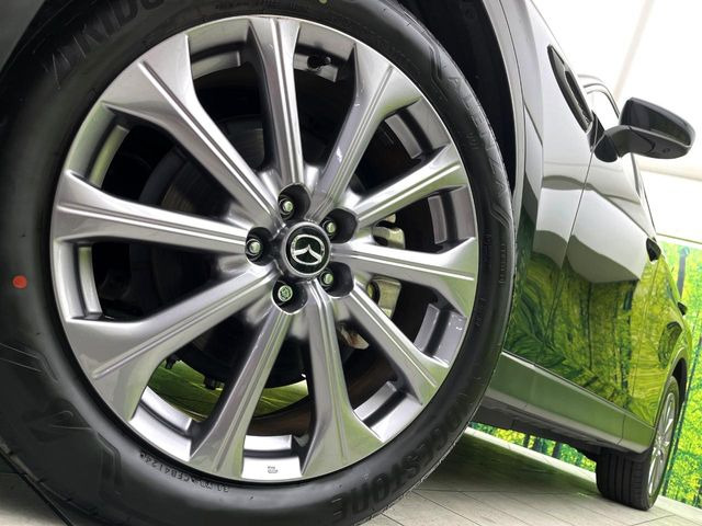 �y����20�C���`�A���~�z�C�[���z�O�ςɃ}�b�`���������A���~�z�C�[���𑕒����Ă���܂��B�e��ЊO�A���~�z�C�[����A�X�^�b�h���X�^�C�����戵�����Ă���܂��B���񂲑��k����������