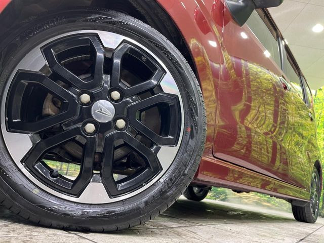 �y����15�C���`�A���~�z�C�[���z�O�ςɃ}�b�`���������A���~�z�C�[���𑕒����Ă���܂��B�e��ЊO�A���~�z�C�[����A�X�^�b�h���X�^�C�����戵�����Ă���܂��B���񂲑��k����������