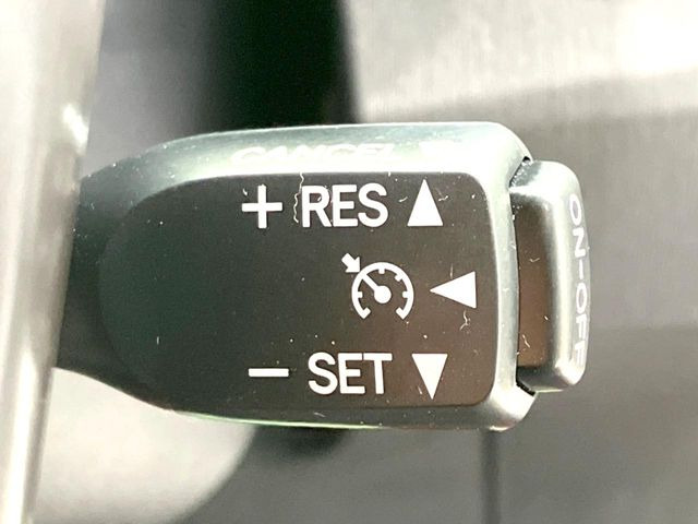 �y�N���[�Y�R���g���[���z�������H�����N���N���s�B�A�N�Z���𗣂��Ă���葬�x�ő��s���ł��A�������^�]���̕��S���y��!�����E�������ȒP�ȃX�C�b�`����Œ����ł��܂��B