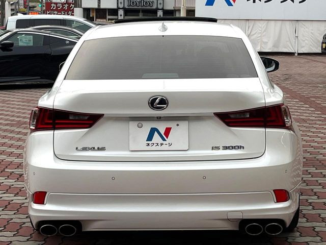 安心の最長10年・走行無制限保証(有償)をご用意。保証内容も充実はもちろん、無料点検&オイル交換や、年中無休の全国・24時間ロードサービスも付帯されておりますのでご安心下さい。