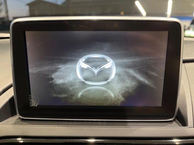 �y�����i�r�z�l�C�̏����i�r�𑕔����Ă���܂��B�i�r�̎g���₷���͂������A�I�[�f�B�I�@�\���[��!�L�����v�◷�s�͂������A�ʋ΂┃�����ȂǕ��i�̃h���C�u���y�����Ȃ�͂���