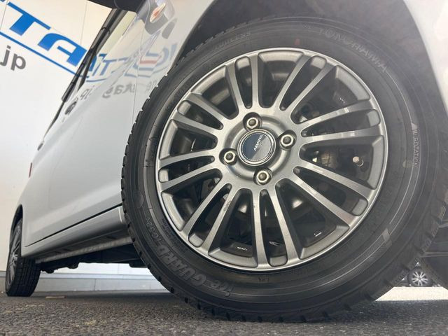 �y14�C���`�A���~�z�C�[���z�O�ςɃ}�b�`�����A���~�z�C�[���𑕒����Ă���܂��B�e��A���~�z�C�[����A�X�^�b�h���X�^�C�����戵�����Ă���܂��B���񂲑��k����������