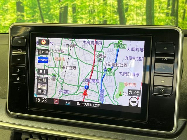 �y���ʃi�r�z�l�C�̑�^8�C���`�i�r�𑕔��B���݊��̂�����ʂ̓C���p�N�g��!�i�r���p���̃}�b�v�\���͌��₷���A�e���r��DVD�͗Տꊴ���A�b�v!�����̃h���C�u���O�b�Ɗy�����Ȃ�܂���