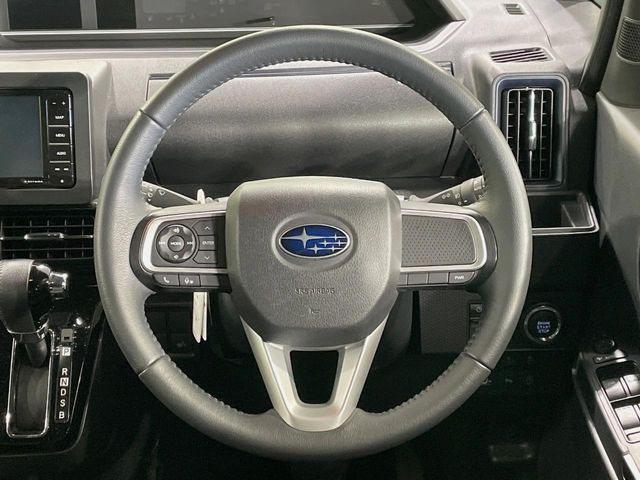 �y�����v�����X�e�A�����O�z�㎿�Ȋv���g�p���邱�ƂŁA��ɂ����������݂ƂĂ��^�]���₷���n���h���ł���