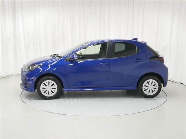 ヤリス1.5 ハイブリッド G E-Four 4WD