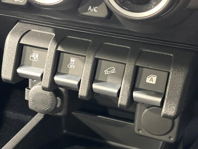 【ダウンヒルアシスト】急な坂道を下るときに自動でブレーキを制御、一定の低速度を保ちます。雪道や悪路など滑りやすい路面の下り坂でもタイヤがロックしないから安心!ハンドル操作に集中できます!