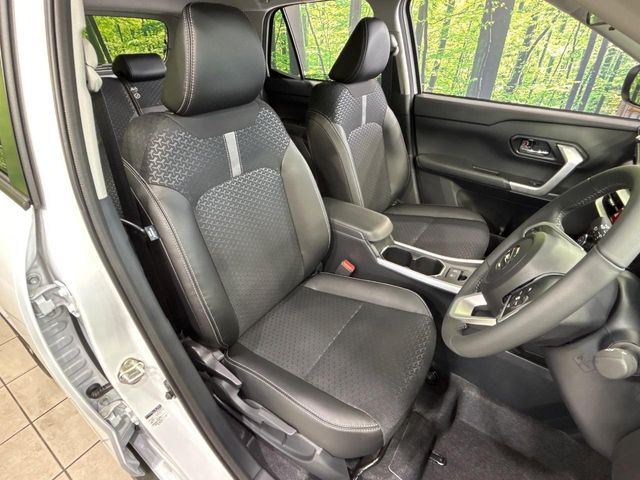 �y�n�[�t���U�[�V�[�g�z�������ƍ���S�n�𗼗������l�C�̃V�[�g���w�ʁE���ʂ̃t�@�u���b�N�f�ނ́A�ʋC���̗ǂ��⊊��ɂ����ɗD��Ă��܂��B�C���╞���ɍ��E���ꂸ���K�ɂ���肢�������܂��B