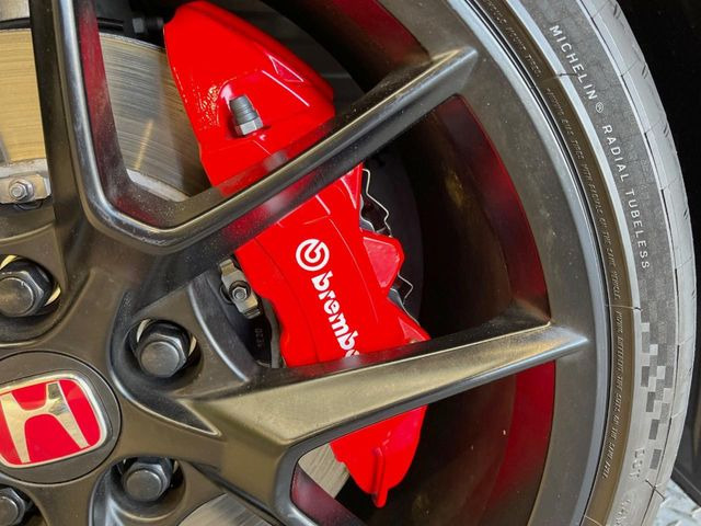 �y�u�����{���L�����p�[�z�n�C�p���[�ԗ��ɂ͋��͂ȃu���[�L���K�{!���E�̃X�[�p�[�J�[�ɂ��̗p�����C�^���A�̍������[�J�[�u�u�����{�v�𑕒�!�F�N�₩�ȃL�����p�[���X�|�[�e�B�Ȉ�ۂ��������Ă܂���