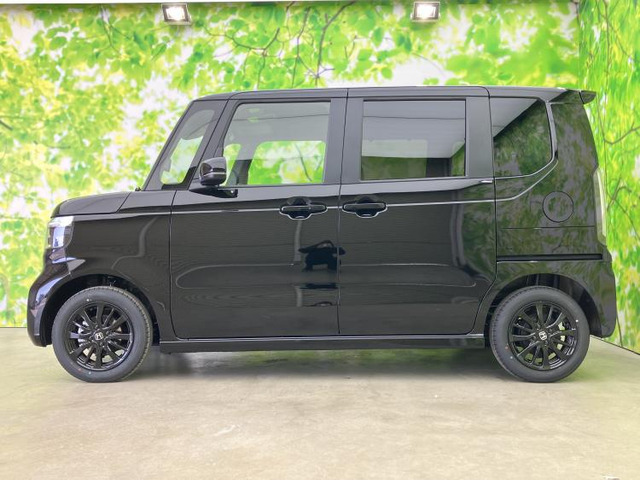 N-BOXカスタムブラック スタイル
