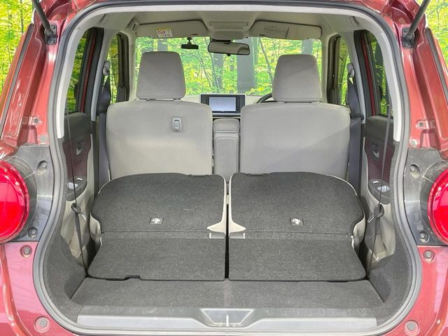 ���i�̂���������ʋ΁A���}���ɏ\���ȉ׎��X�y�[�X���m�ۂ��Ă���܂��B�Z�J���h�V�[�g��|���ƁA�傫�ȉו��̐ύڂ��\�ł���