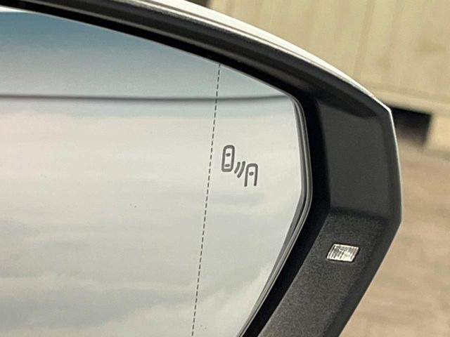 ���u���C���h�A�V�X�g�Z���T�[:���p����̎Ԃ����m���A�h���C�o�[���Ԑ��ύX���s���ۂɁA�x�����Ƌ��ɒ��ӂ𑣂��Ă������S�x���@�\�ł�!