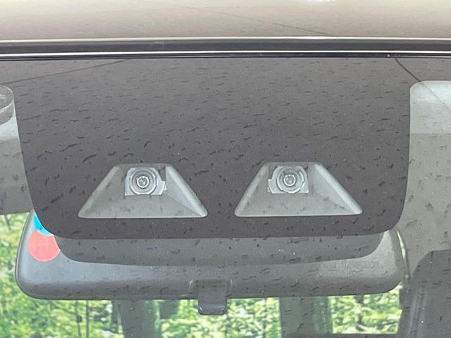 �y�X�}�[�g�A�V�X�g�z���s���ɑO���̎ԗ�����F�����A�Փ˂������Ȏ��͌x��ƃu���[�L�ŏՓˉ���Ɣ�Q�y�����A�V�X�g�B�����S�Ƀh���C�u�����y���݂��������܂��B