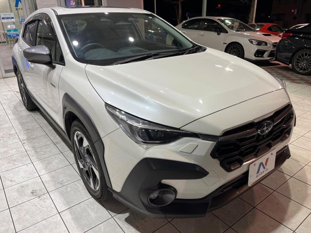 高透明度のガラス皮膜で撥水はもちろん、上質なツヤ・光沢を実現。紫外線や酸性雨から大切な愛車を保護し、色あせ・劣化を防止。「弾スプラッシュコート」、「弾プリミッサコート」からお選びいただけます。