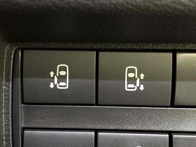 �y�n���Y�t���[�@�\�t�������p���[�X���C�h�h�A�z�X���C�h�h�A�̉��ɑ�������Ă��������ƁA�����I�ɃX���C�h�h�A���J���܂�!�ו��ŗ��肪�ӂ���������Ԃł��A�h�A�̊J���ł��ĂƂ��Ă��֗�!